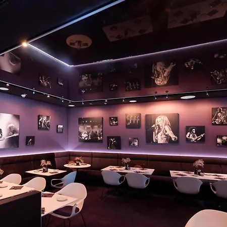 酒店 Jaz In The