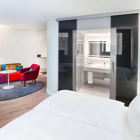 Jaz In The Hotell 4*