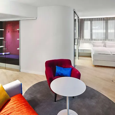 Jaz In The Hotell 4*