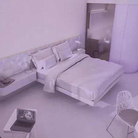 Jaz In The Hotell
